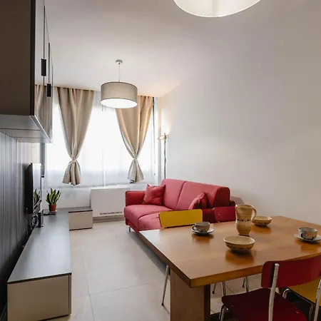 شقة Black & Light ميلان