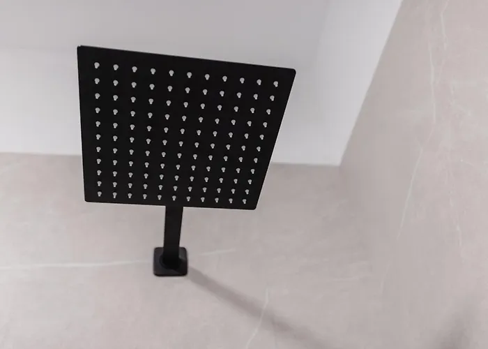 Black & Light شقة *