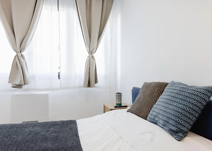 Black & Light شقة *